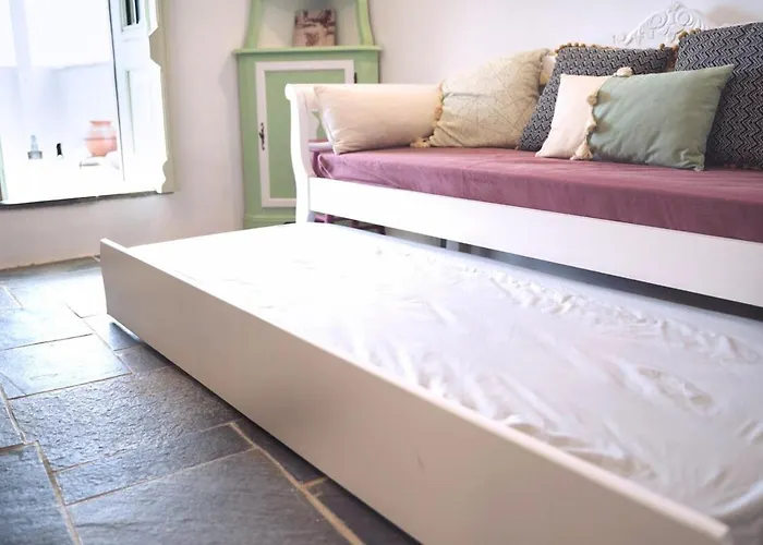 Sifnos Waterfront House *