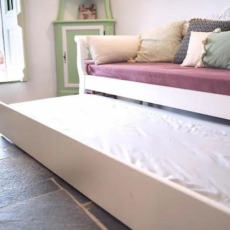 Sifnos Waterfront House *